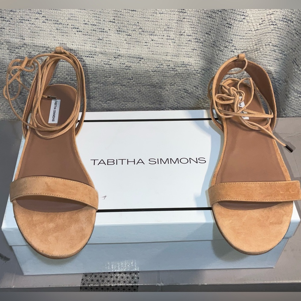 AMAII night sand suede sandal byTabitha Simmons Size: 40.5